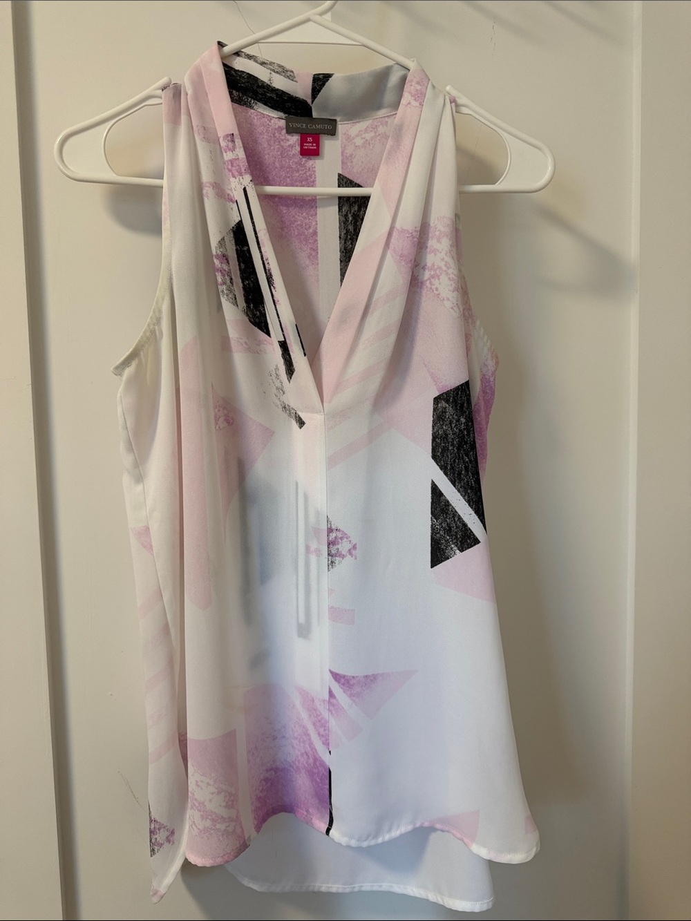 Vince Camuto Pink, White & Black Abstract V-Neck Sleeveless Top